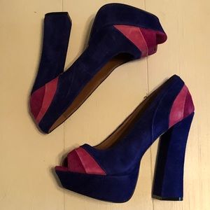 🆕 Steve Madden 70s inspired Gaayle heels ✌🏼